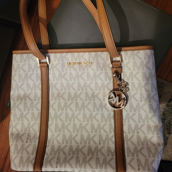 Michael Kors Collection Handbags - Michael kors shoulder bag